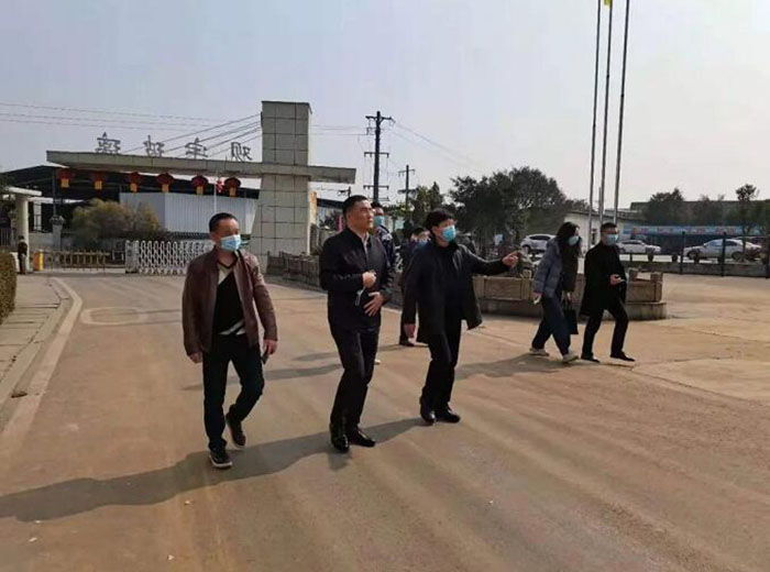 泸县县委副书记、县长曹阳带队到我司督导工作