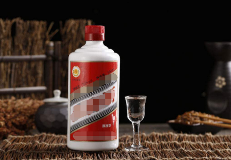 为什么茅台酒玻璃瓶是乳白色的，而不是透明的？大多数人都不知道