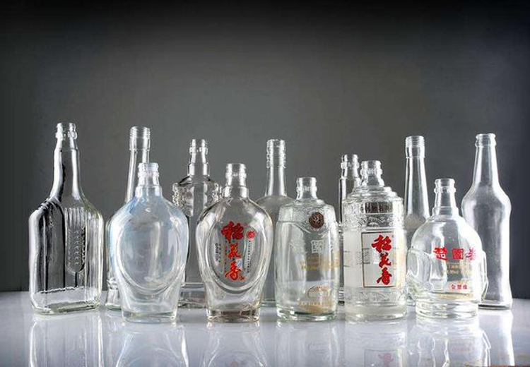 888游戏集团大厅玻璃告诉您玻璃瓶如何抛光