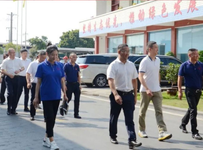 战略联合 再攀阶梯｜郎酒股份走进888游戏集团大厅集团
